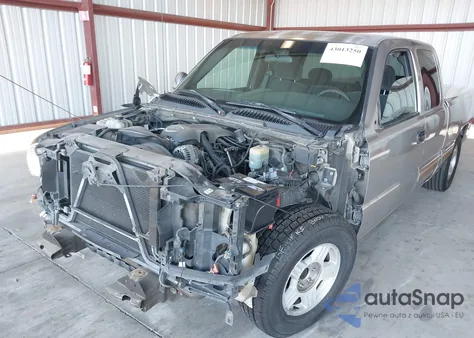 2001 Chevrolet Silverado 1500 Ls z USA, uszkodzony, nr VIN 2GCEC19T311207360